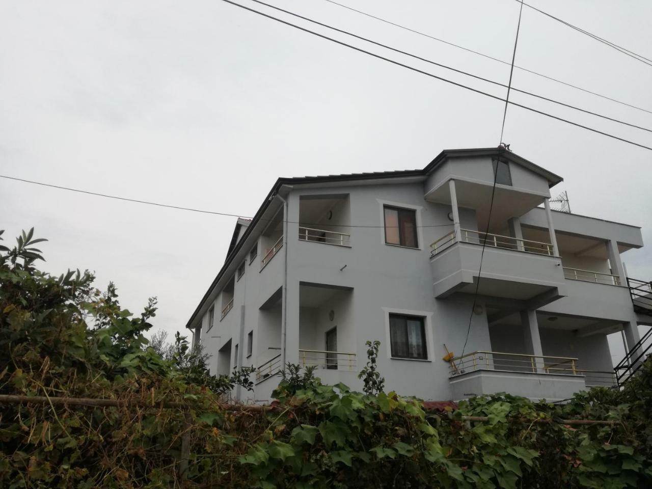 דורס Villa Osmani מראה חיצוני תמונה